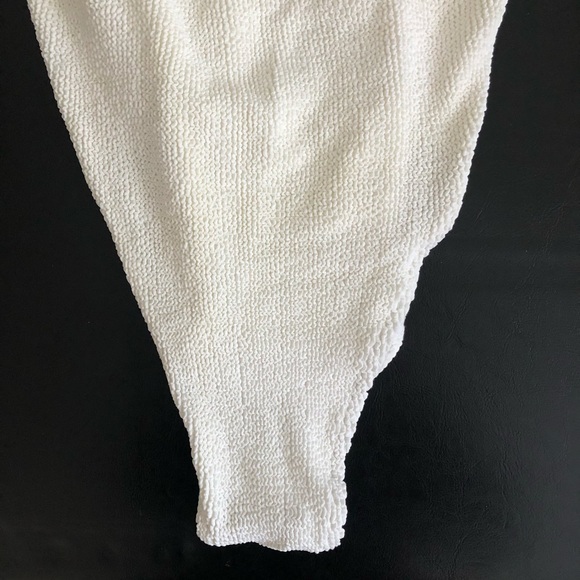 Youswim Suit in White, Aplomb - Picture 6 of 9